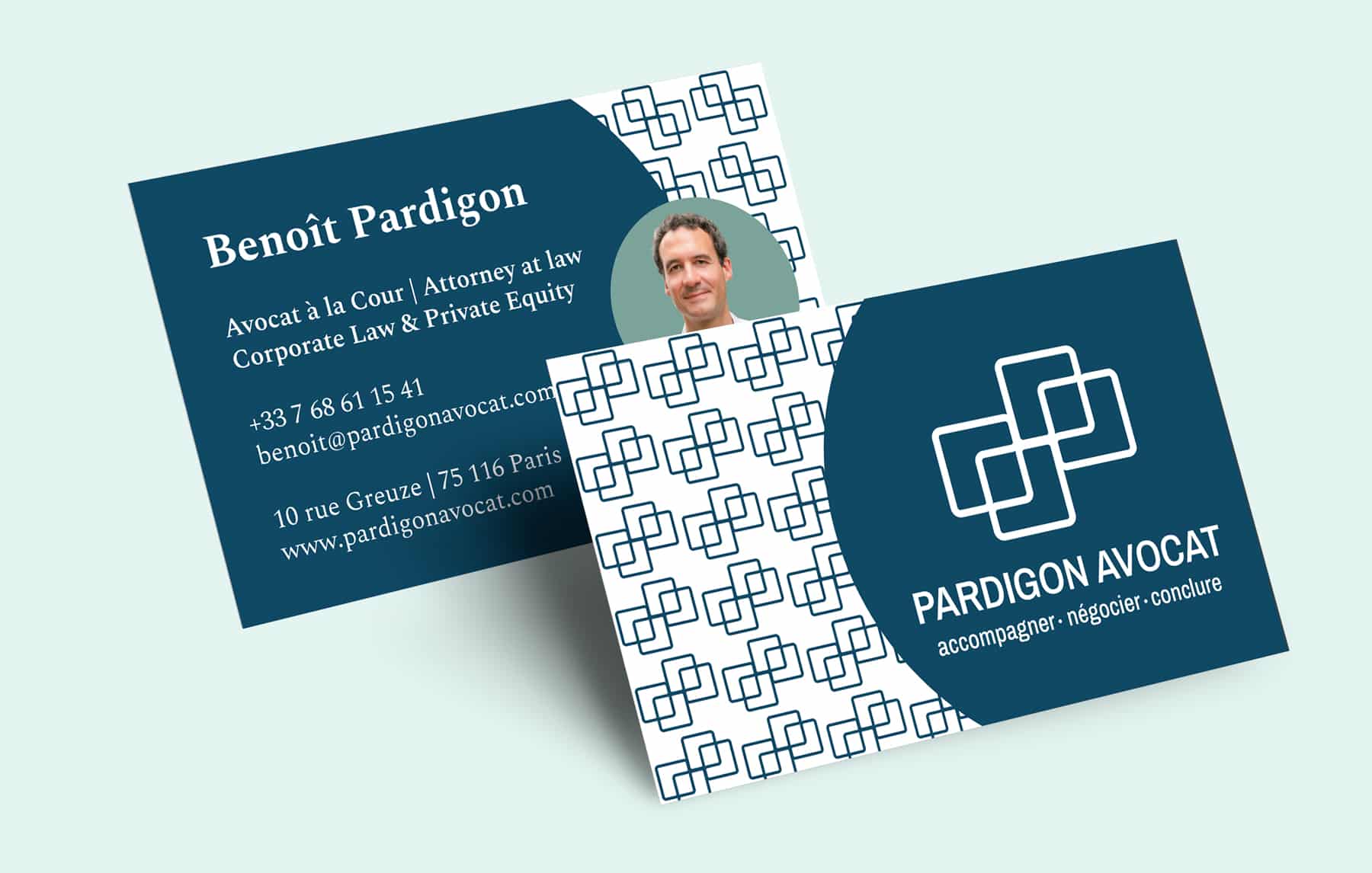 2022_IncubatorStudio_Pardigon-Avocat_mockup-business-card